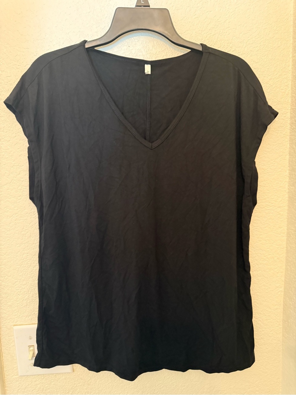 HALARA Black V-Neck Buttery Soft Short Sleeve Tee